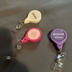 Clove badge reels
